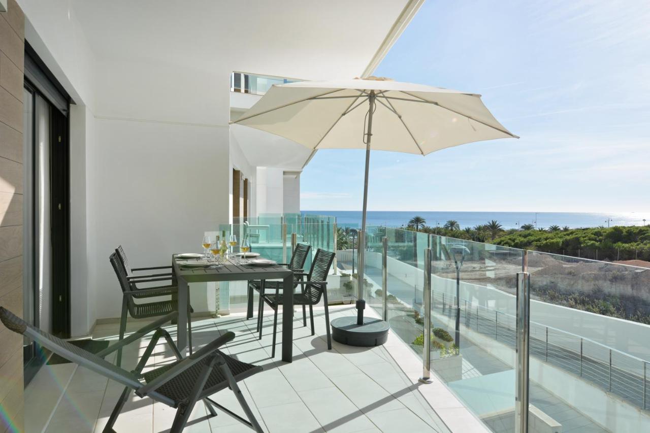 Beachfront Luxury Apartments By Nras 아레날레스 델 솔 외부 사진