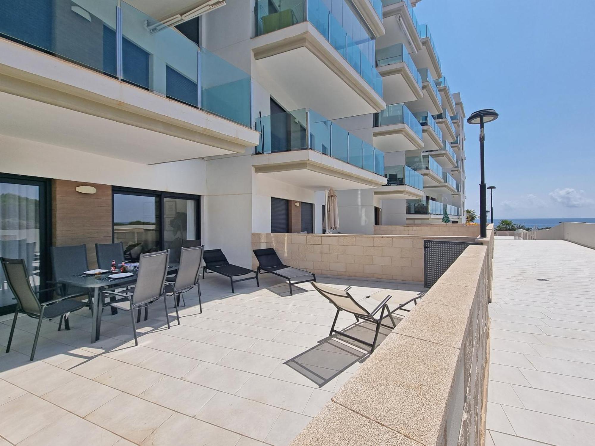 Beachfront Luxury Apartments By Nras 아레날레스 델 솔 객실 사진