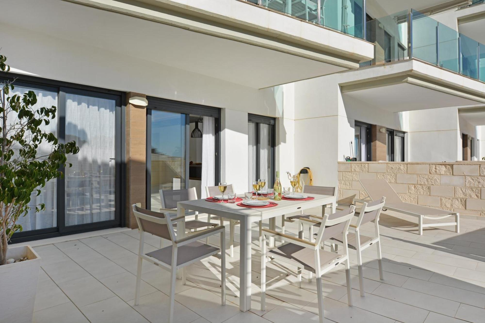 Beachfront Luxury Apartments By Nras 아레날레스 델 솔 객실 사진