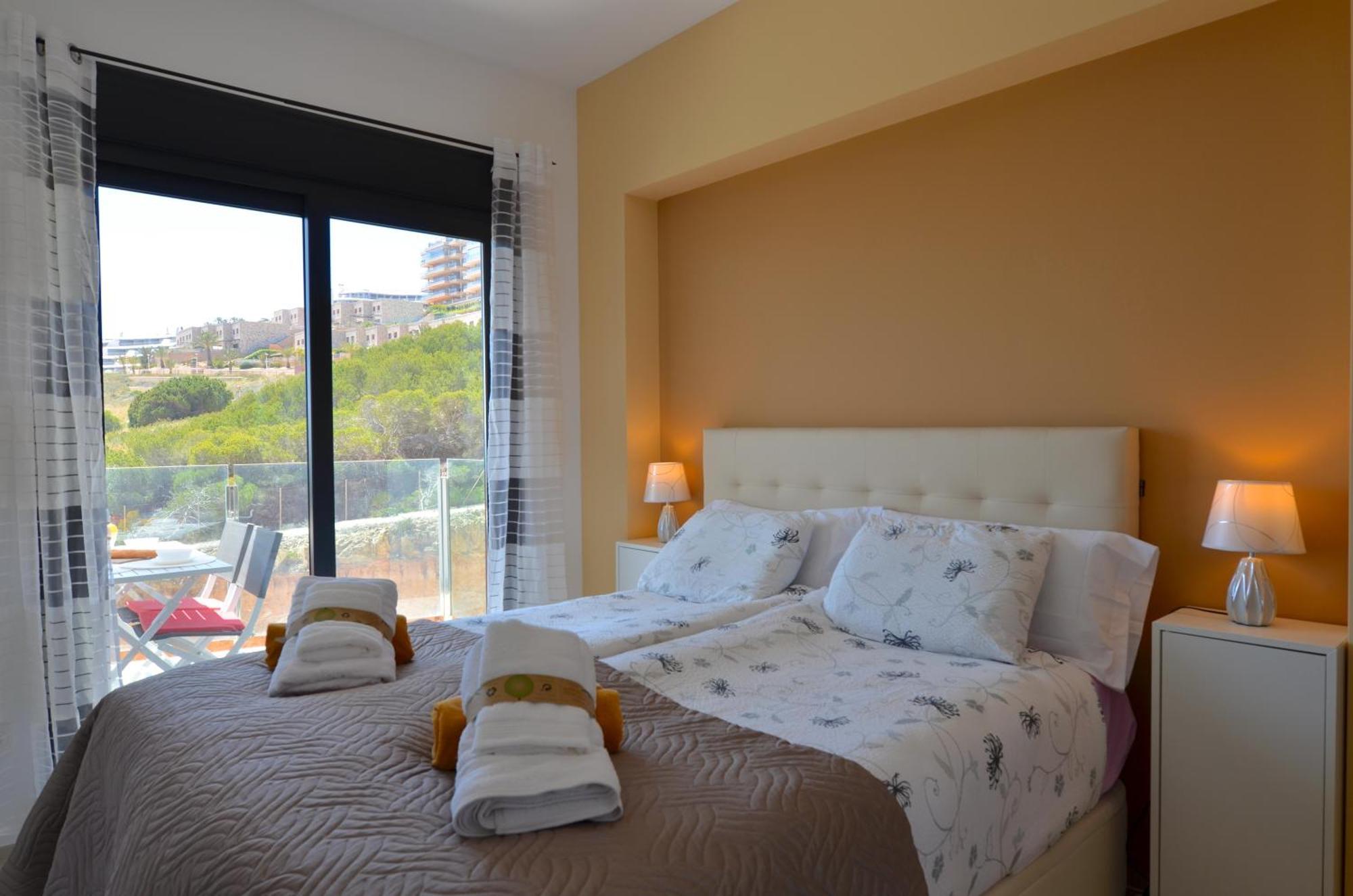 Beachfront Luxury Apartments By Nras 아레날레스 델 솔 객실 사진